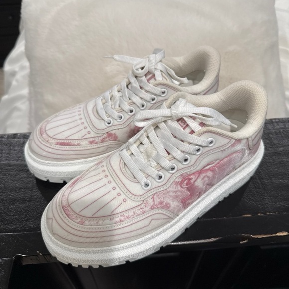 Authentic CHRISTIAN DIOR SNEAKERS - Picture 2 of 7